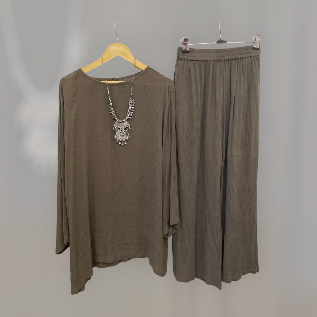 Olive green  co-ord Set with Necklace