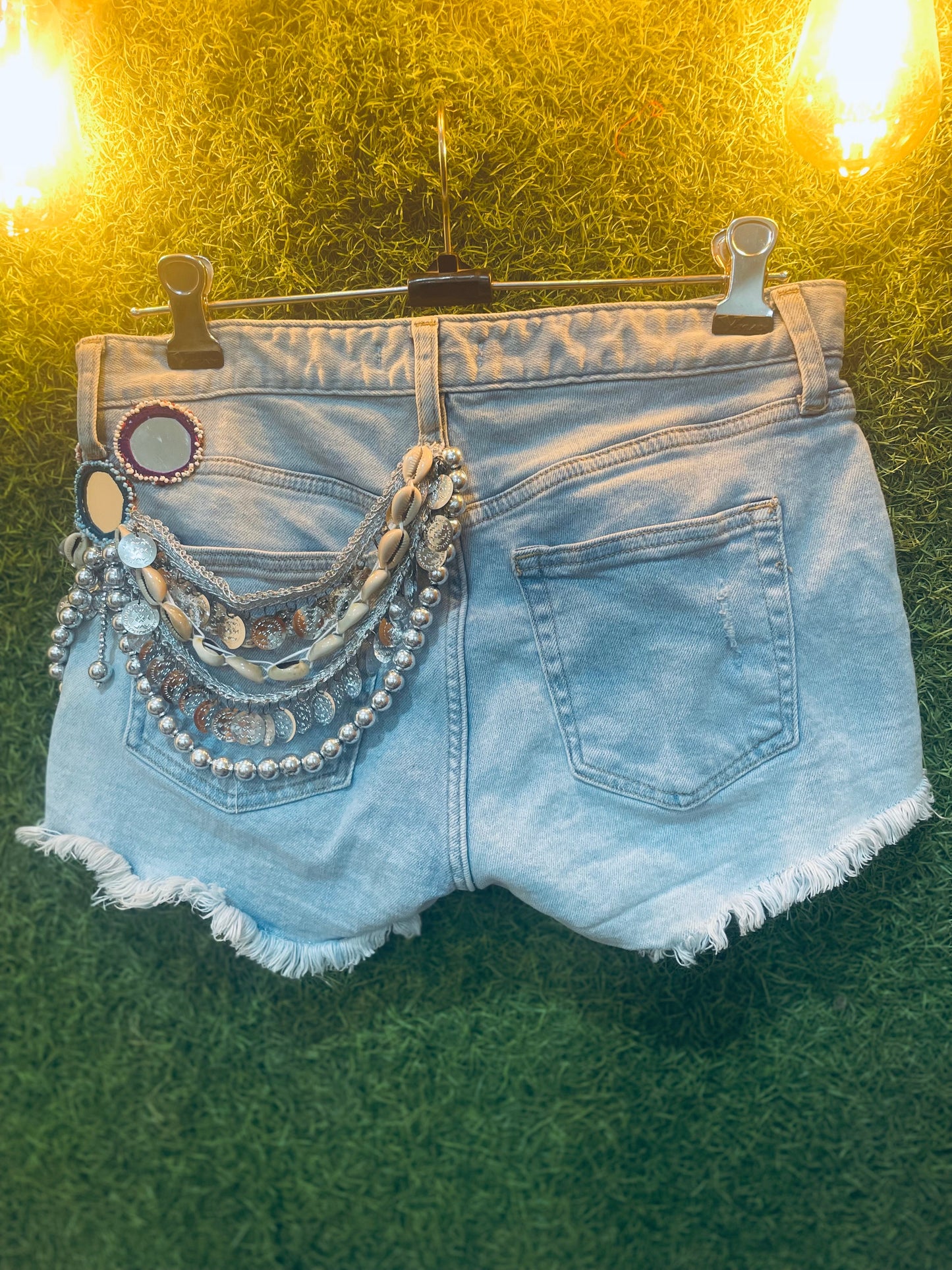 Shimmering seaside chains denim shorts