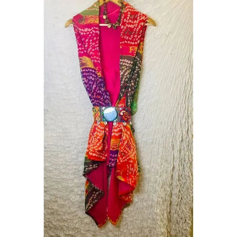 Multicoloured shrug with belt